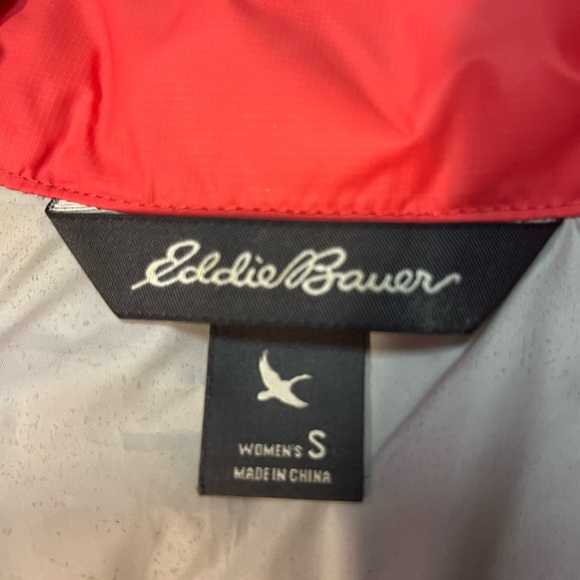 Eddie Bauer Women’s Pink Puffer Vest S Down Lightweight Full Zip Quilted Cozy - Picture 4 of 9